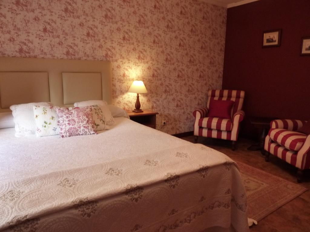 Hotel Aire De Ruesga Habitación foto